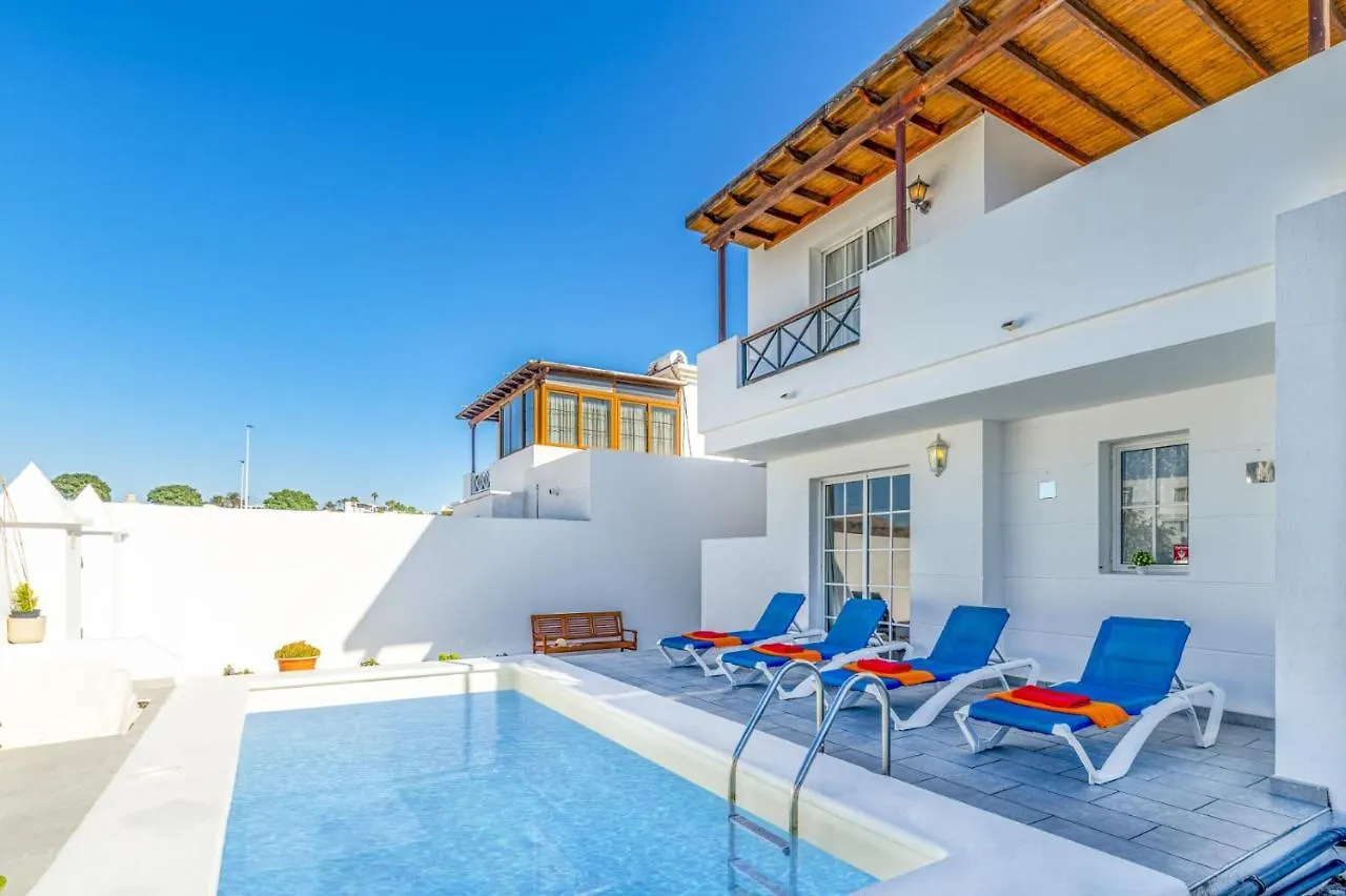 Villa Lotus by Villa Plus Puerto del Carmen  Puerto del Carmen (Lanzarote)